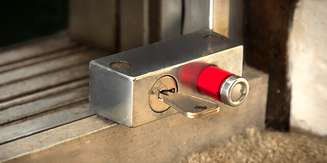Multi-point locking system
